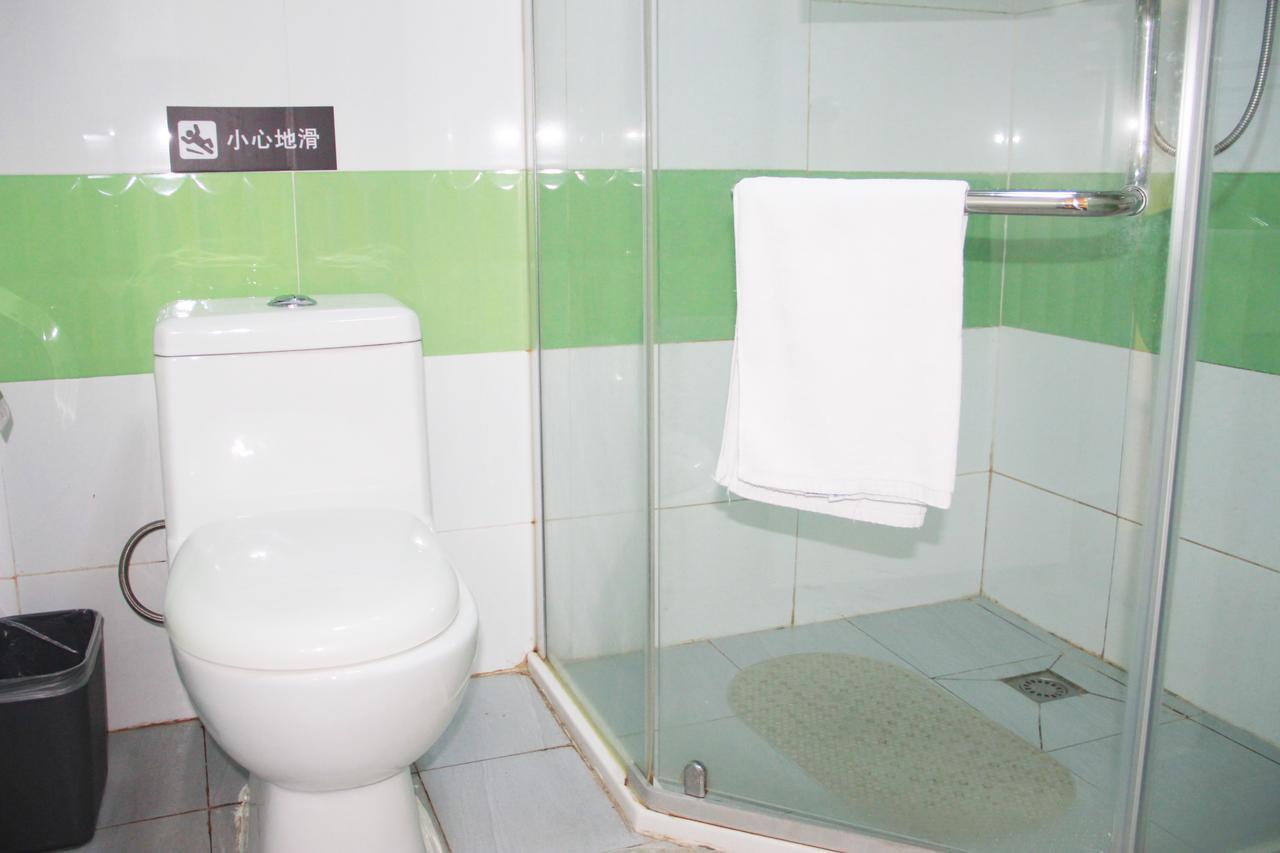 7Days Inn Guangzhou South Railway Station Huijiang Subway Station Buitenkant foto